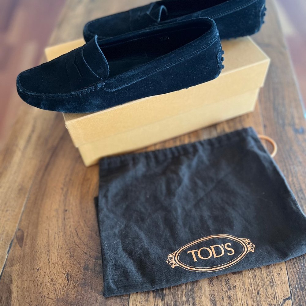 Tod's Iconic Gommino Driving Loafer - Black Suede size 39.5 / US 9 - Picture 2 of 6